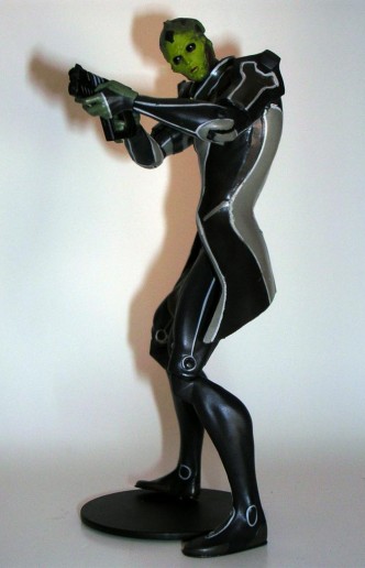 Figure - Mass Effect 3 Serie 1 "Thane" 18cm.