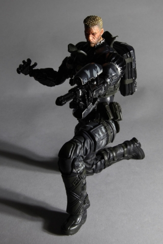 Deus Ex Play Arts Kai Figura Lawrence Barrett 