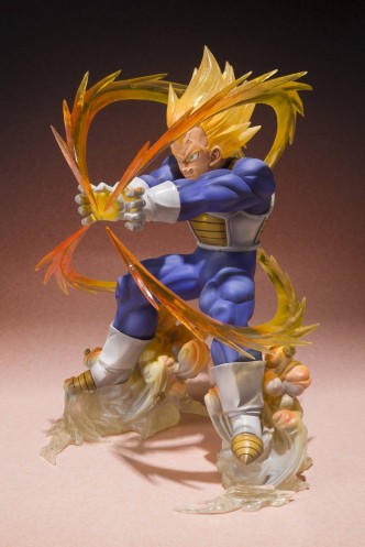 Dragon Ball Z - Super Saiyan Vegeta Figuarts ZERO 13cm.