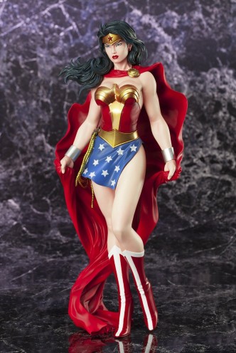 Estatua ArtFX - DC Comics "Wonder Woman" 30cm.