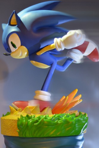 Estatua - Modern Sonic the Hedgehog - Resina 37cm 