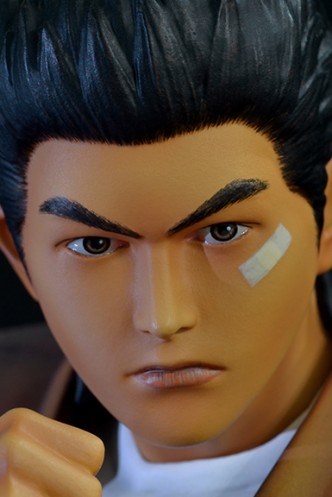 Estatua - Shenmue "Ryo Hazuki" 30,5cm.