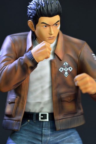 Estatua - Shenmue "Ryo Hazuki" 30,5cm.