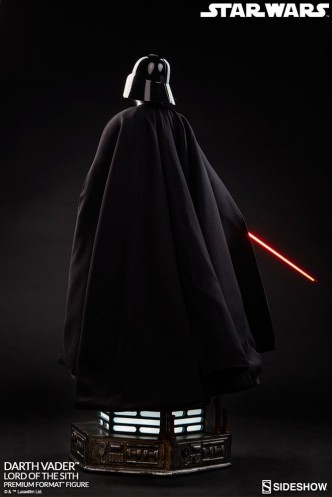 Estatua - Star Wars: Darth Vader "Lord of the Sith" 67cm.