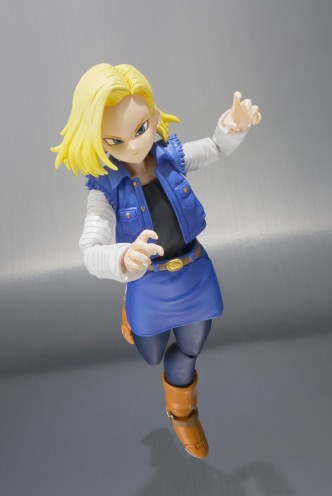 Figura articulada - Dragon Ball Z - Android Nº 18 S.H.Figuarts 14cm.