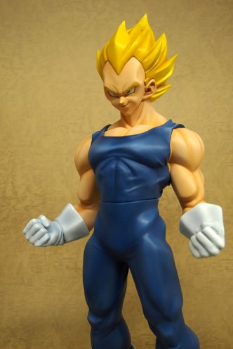 Figura Gigante - Dragon Ball Z "Super Saiyan Vegeta" X-PLUS 43cm.