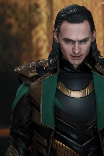 THOR: THE DARK WORLD LOKI V 2.0 30cm.
