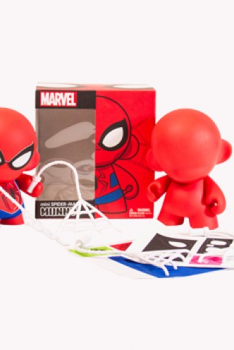 Kidrobot x Marvel Spiderman MUNNY Superhero Toy 18cm Artist: You!